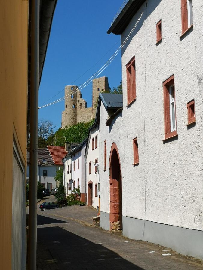 Mooi Ruim Appartement In Antieke Stadsboerderij Schönecken Екстериор снимка