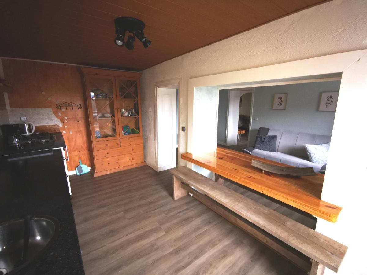 Mooi Ruim Appartement In Antieke Stadsboerderij Schönecken Екстериор снимка