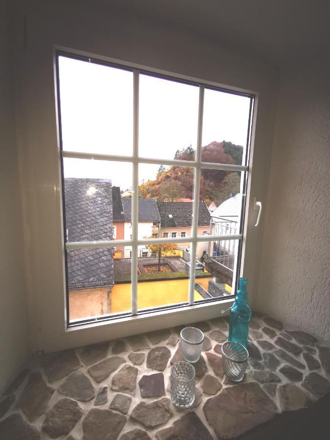 Mooi Ruim Appartement In Antieke Stadsboerderij Schönecken Екстериор снимка